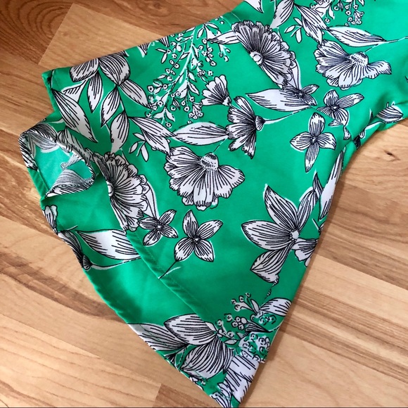 Green Floral Dress - a•n•d e a w y - Size Small - Picture 2 of 3